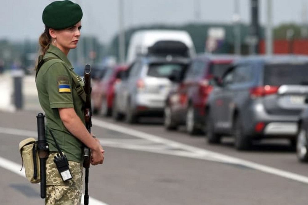 Дозвіл на виїзд чоловіків 18-22 років: чи фіксують зростання пасажиропотоку на Львівщині (відео) 1 Дозвіл на виїзд чоловіків 18 22 років