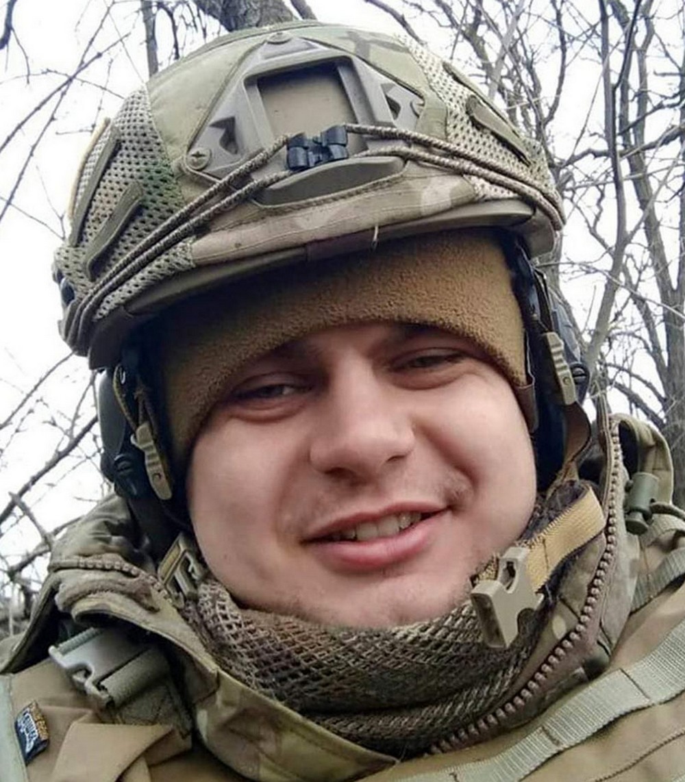 Грицаєнко Віталій Миколайович. Народився у Полтаві. Загинув 19 березня 2022 року у Маріуполі