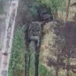 Техніка застрягла, а військові РФ намагалися втекти - ЗСУ знищили ворожий десант (відео)