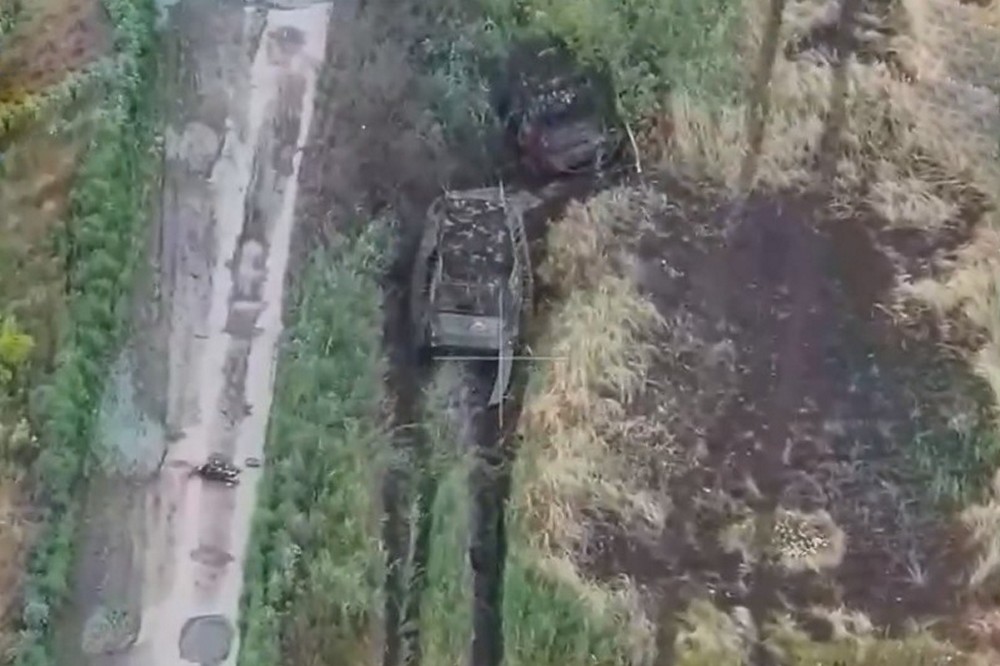 Техніка застрягла, а військові РФ намагалися втекти - ЗСУ знищили ворожий десант (відео)