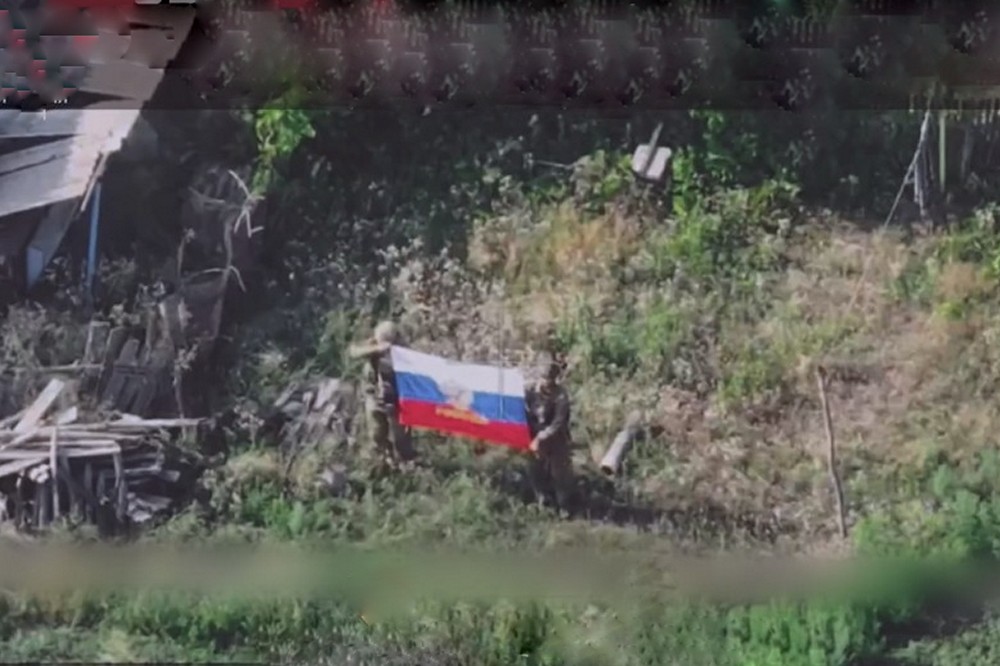 Окупанти знімають постановочні відео захоплень населених пунктів — ГУР 1 Окупанти знімають постановочні відео захоплень населених пунктів — ГУР