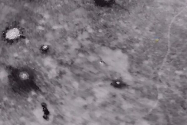 Ворог масштабно використовує антитепловізійні плащі – у Deepstate розповіли про нову тактику окупантів