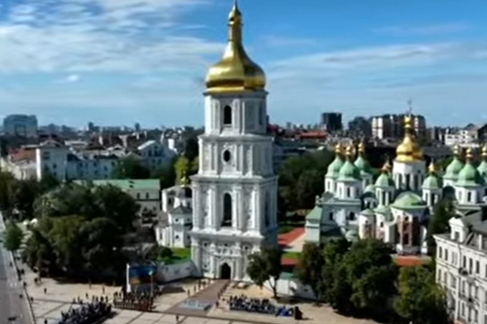 34-й День Незалежності України: урочистості у Києві 24 серпня, привітання лідерів країн, відомих осіб та державних органів (відео) 1 34-й День Незалежності України: урочистості у Києві 24 серпня, привітання лідерів країн, відомих осіб та державних органів (фото)