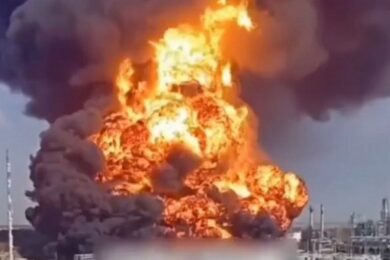 На Росії з «бомбезними» феєрверками святкують День Незалежності України (відео)