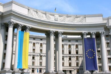 “РФ фактично зізналася у системній практиці катувань” – заява МЗС України