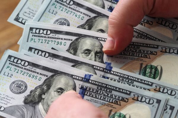 Грошова допомога на Сумщині: здійснюється реєстрація на отримання 1000 доларів