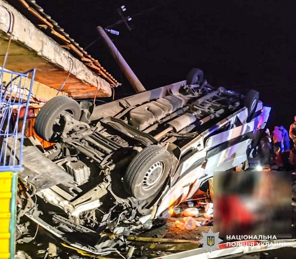 Загинуло троє пасажирів рейсового автобусу – трагічна ДТП на Миколаївщині
