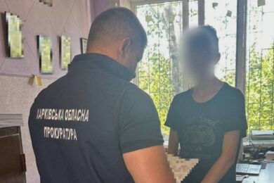 Зґвалтували 14-річного підлітка і зняли злочин на камеру – на Харківщині затримано двох хлопців