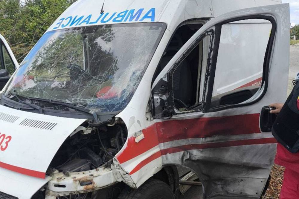 Двоє медиків отримали поранення - ворожий дрон атакував авто швидкої у Куп’янську 1 Двоє медиків отримали поранення - ворожий дрон атакував авто швидкої у Куп’янську