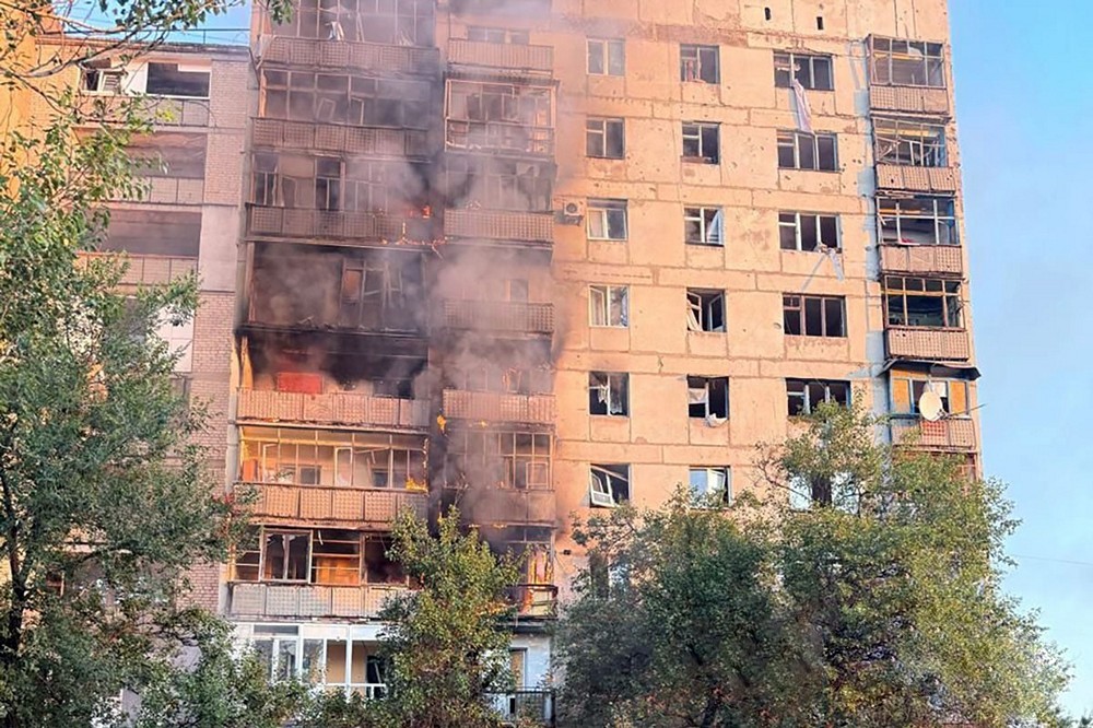 Двоє вбитих, ще семеро поранених, пошкоджено будинки, магазин, пошту - наслідки російського терору на Донеччині 1 Двоє вбитих, ще семеро поранених, пошкоджено будинки, магазин, пошту - наслідки російського терору на Донеччині