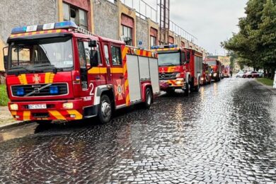 Після вибуху загорівся готель у Львові: є постраждалі, серед них діти