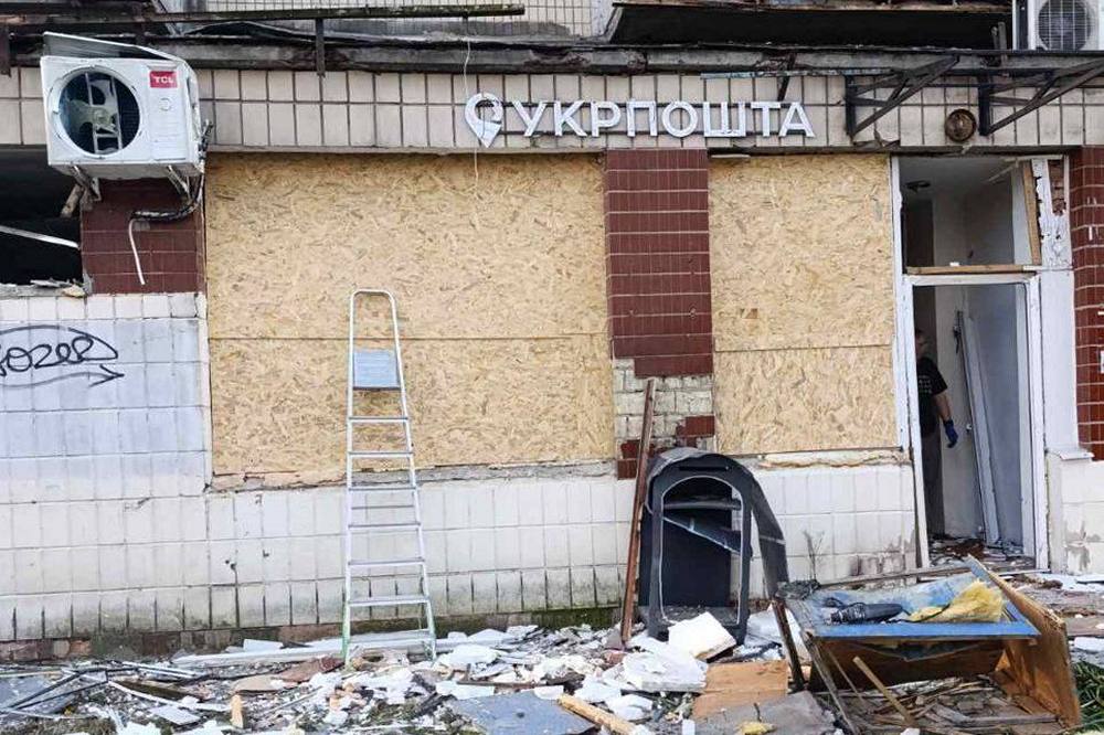 Знищене відділення "Укрпошти" у Києві - що з посилками та де їх забрати 1 Знищене відділення "Укрпошти" у Києві - що з посилками та де їх забрати