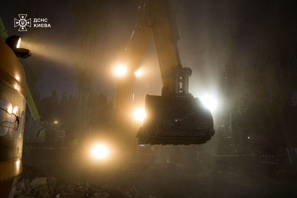 Кількість загиблих у Києві різко зросла: серед жертв троє дітей (фото)