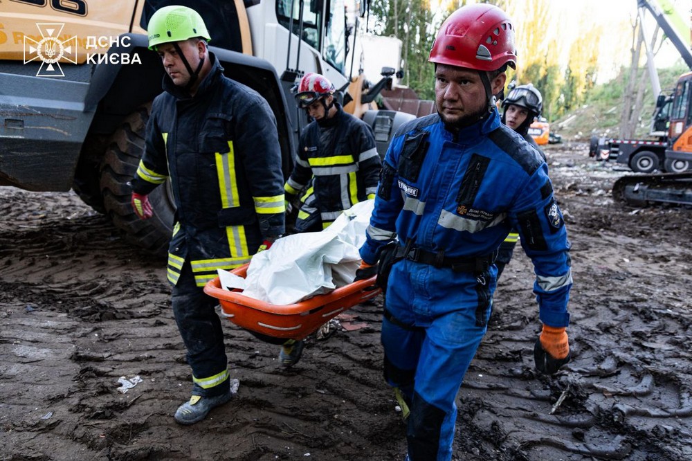 Кількість загиблих у Києві різко зросла: серед жертв троє дітей (фото)