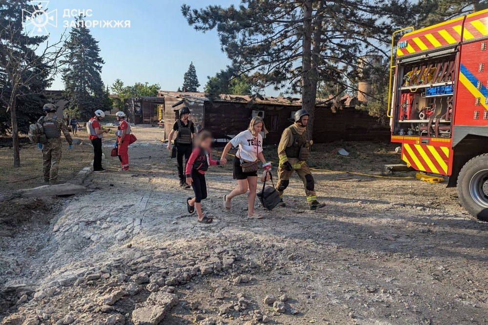 Нічна повітряна атака 6 серпня: смертельний удар по базі відпочинку, атака на магістральний газогін,  – все, що відомо (фото)