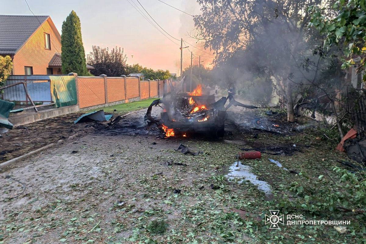 На Нікопольщині за день 4 вбитих і 6 поранених: серед загиблих і поранених - рятувальники (фото)