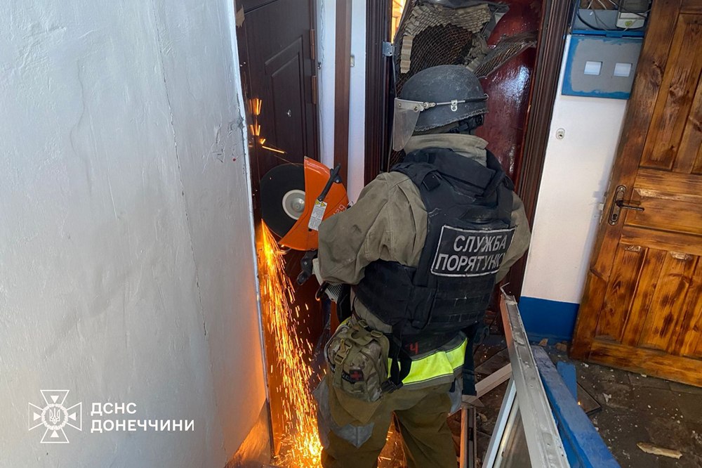Є вбитий і поранений, виникли пожежі – Добропілля на Донеччині під атакою ворога