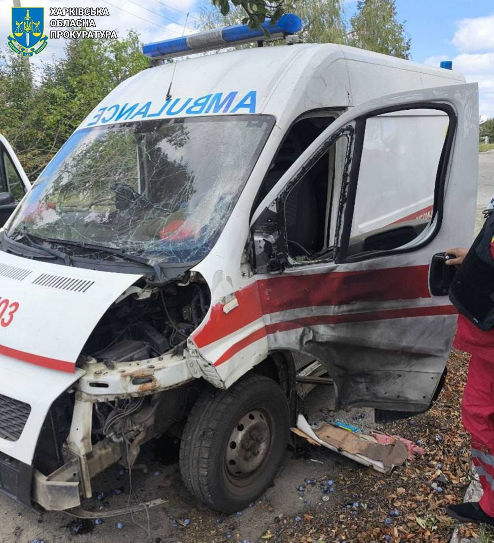Двоє медиків отримали поранення - ворожий дрон атакував авто швидкої у Куп’янську 
