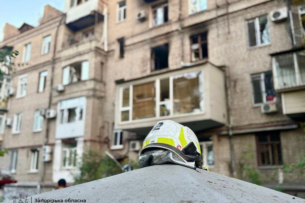Фото наслідків атаки на Запоріжжя
