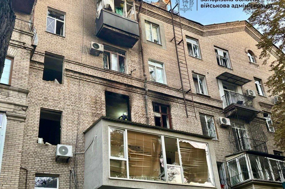Фото наслідків атаки на Запоріжжя