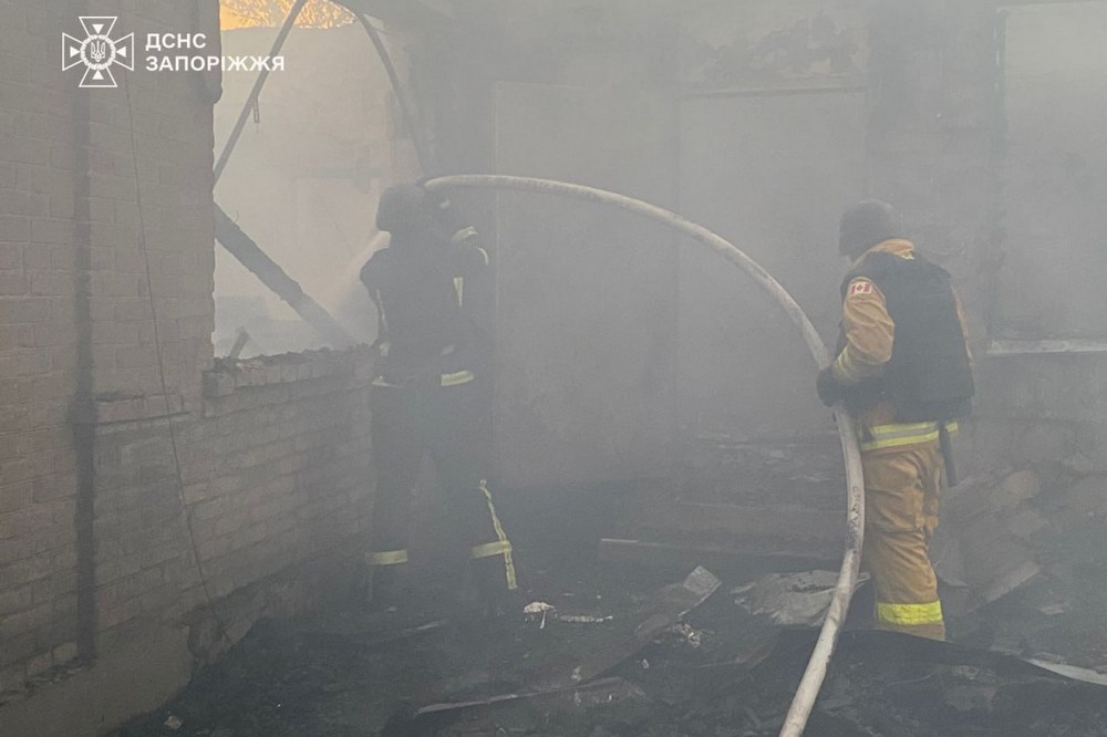 Фото наслідків атаки на Запоріжжя