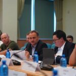 Від початку літа з Дніпропетровщини та Донеччини евакуювали 69 000 людей, а потрібно ще втричі більше – Кулеба