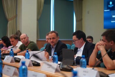 Від початку літа з Дніпропетровщини та Донеччини евакуювали 69 000 людей, а потрібно ще втричі більше – Кулеба
