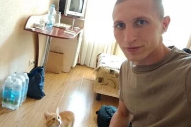 Понад 4 роки були разом у колонії – військовий повернувся з російського полону зі своїм котом