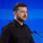 Зустріч Трампа і Путіна, що робити українцям, виїзд чоловіків за кордон, підвищення стипендій - головні заяви Зеленського 12 серпня