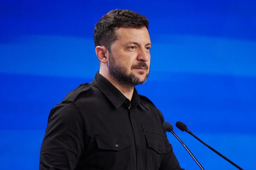 Зустріч Трампа і Путіна, що робити українцям, виїзд чоловіків за кордон, підвищення стипендій - головні заяви Зеленського 12 серпня