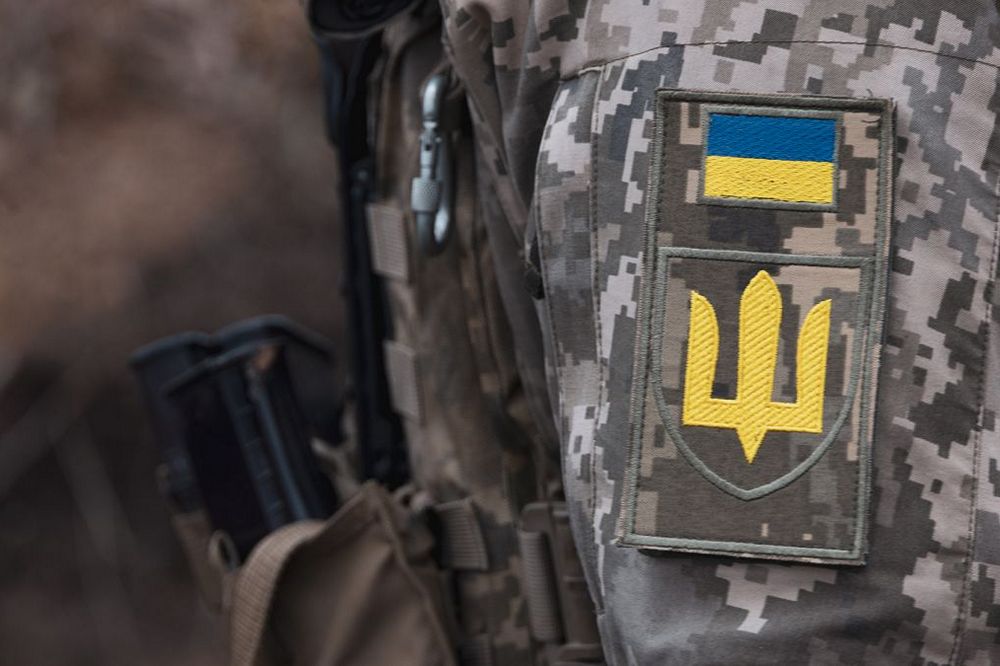 Розширити програму “контрактів 18–24”, а також збільшити пряме фінансування бригад доручив Зеленський на Ставці