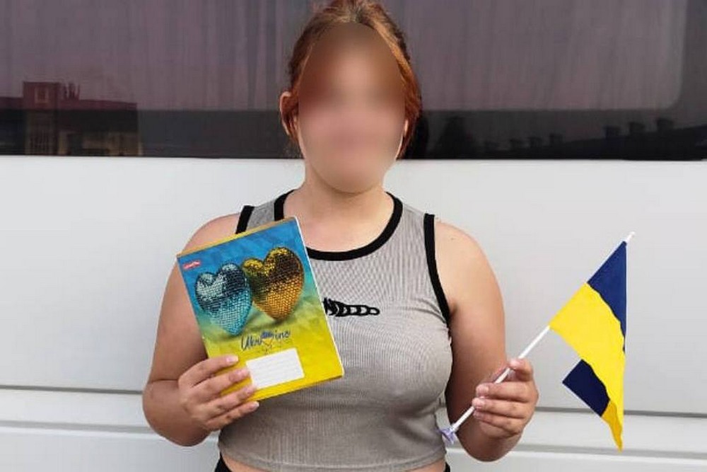 Понад три роки була розлучена з мамою: з окупації повернули 14-річну дівчинку 1 Понад три роки була розлучена з мамою: з окупації повернули 14-річну дівчинку