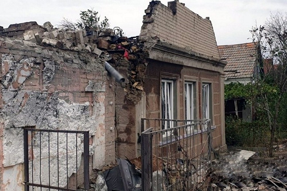 Гатили з різних видів зброї – троє загиблих, багато поранених і численні руйнування внаслідок обстрілів Херсонщини 1 Гатили з різних видів зброї – троє загиблих, багато поранених і численні руйнування внаслідок обстрілів Херсонщини