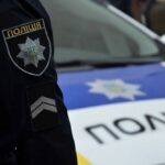 Поранено трьох поліцейських: ворожий FPV-дрон влучив у службове авто на Харківщині