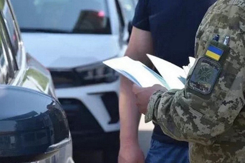 Раптом перескочив на місце водія і поїхав додому: на Одещині чоловік вкрав авто ТЦК несподівано для себе - що йому загрожує