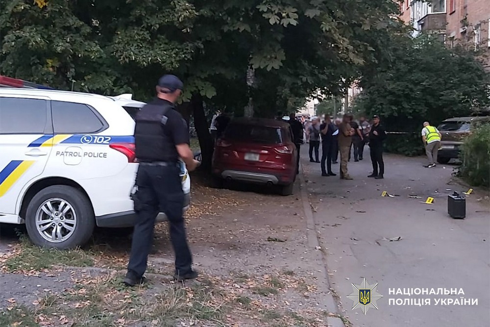 Підірвав гранату у дворі багатоповерхівки: подробиці події у Хмельницькому від поліції Підірвав гранату у дворі багатоповерхівки: подробиці події у Хмельницькому від поліції