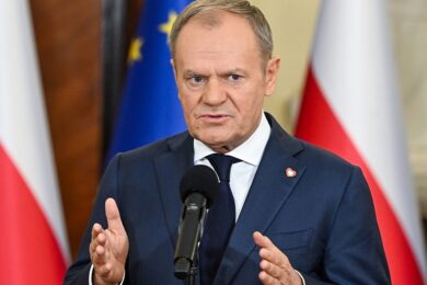 Туск назвав умови для збиття об’єктів, які порушують повітряний простір Польщі