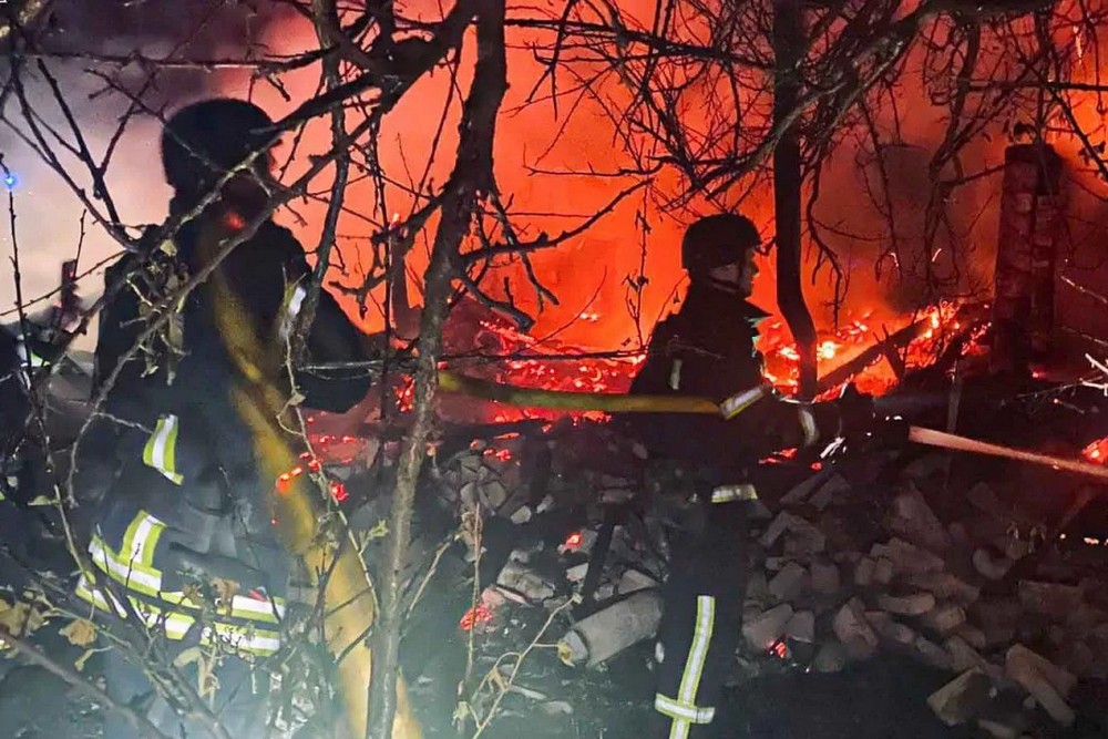 Нічна повітряна атака 26 вересня: десятки бомб на міста, скасовано потяги – все, що відомо 1 Нічна повітряна атака 26 вересня: десятки бомб на міста, скасовано потяги – все, що відомо