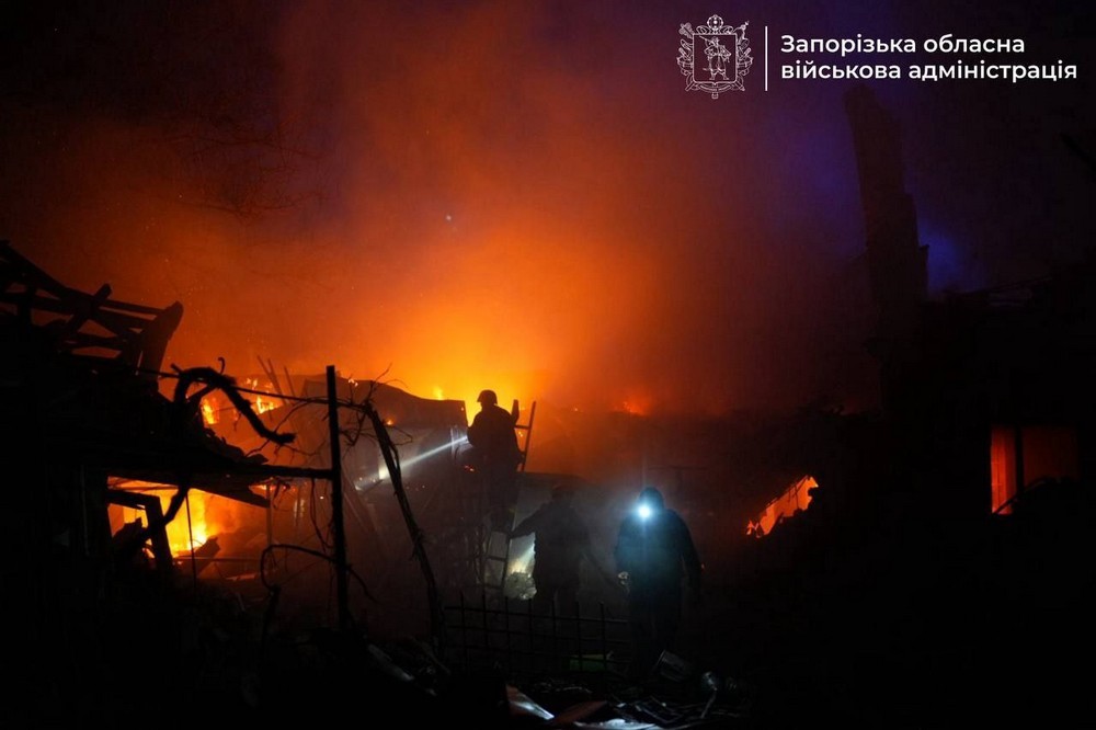 Ворог вдарив з РСЗВ по Запоріжжю: є жертви і багато поранених, серед них діти (фото, відео)