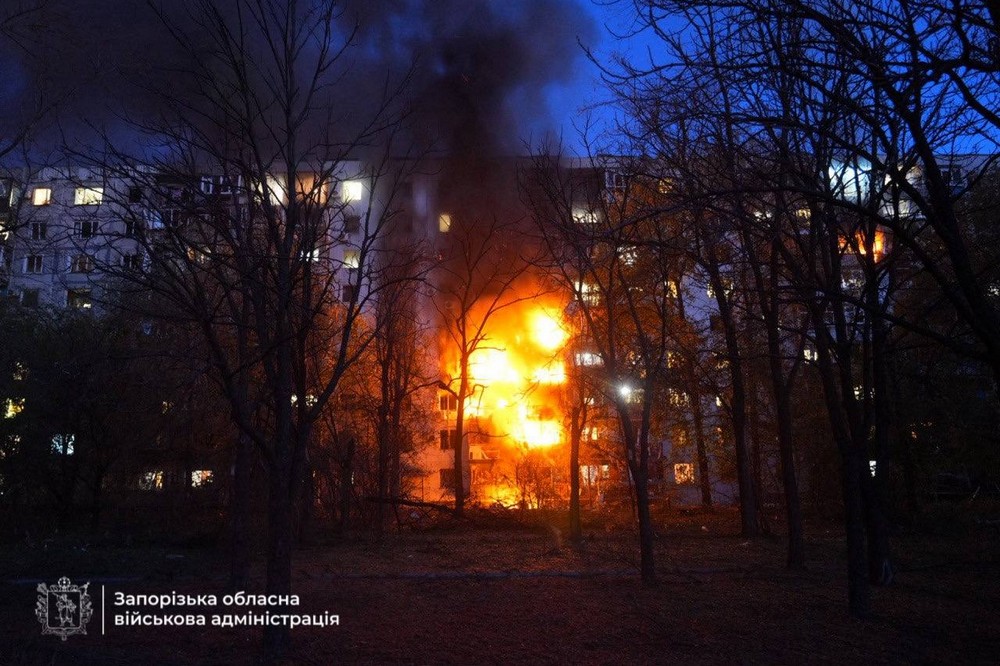 Ворог протягом 4,5 годин масовано атакував Запоріжжя, влучив у багатоповерхівки: десятки постраждалих (фото, відео)