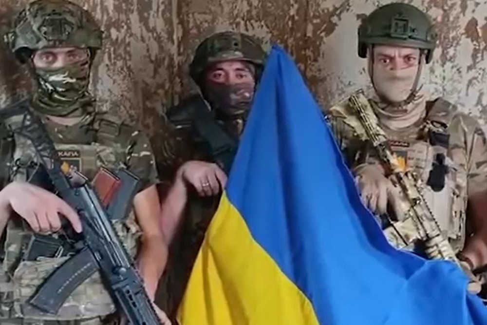 Сили оборони звільнили Новоекономічне: відео встановлення українського прапору 1 Сили оборони звільнили Новоекономічне: відео встановлення українського прапору