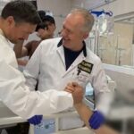 Олександр Усик відвідав поранених бійців у Дніпрі (відео)