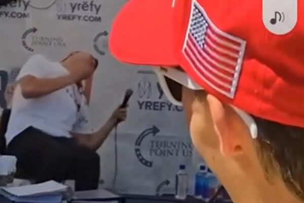 У США розстріляли під час виступу союзника Трампа, який був проти допомоги Україні (відео моменту)