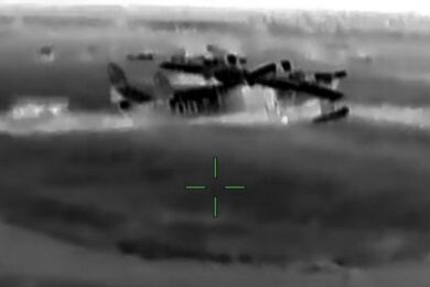 Вперше в історії: спалили два ворожі літаки-амфібії Бе-12 “Чайка” в окупованому Криму (відео)