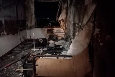 Є жертва, майже 70 людей евакуйовано – в Ужгороді загорілась лікарня (фото, відео)
