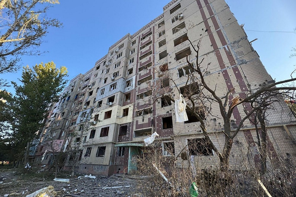 Троє вбитих, багато поранених, пошкоджено магазини, будинки, транспорт – 10 населених пунктів Донеччини перебували під вогнем (фото) 1 Троє вбитих, багато поранених, пошкоджено магазини, будинки, транспорт – 10 населених пунктів Донеччини перебували під вогнем (фото)