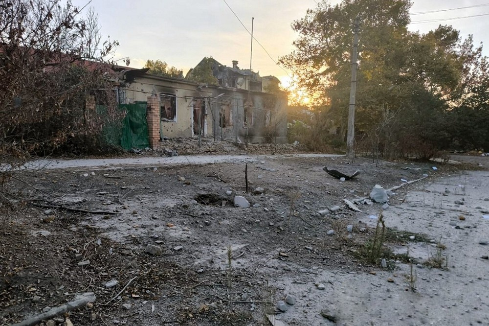 Окупанти вдарили по блокпосту, загинув поліцейський, є багато поранених – наслідки обстрілів Херсонщини 1 Окупанти вдарили по блокпосту, загинув поліцейський, є багато поранених – наслідки обстрілів Херсонщини