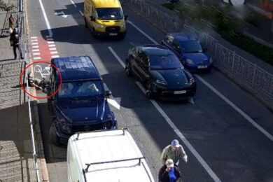 Водій Mercedes побив велосипедиста до непритомності – подробиці конфлікту у Києві