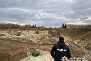 Викопали і продали піску на 76 млн грн: викрито ОЗГ на Тернопільщині