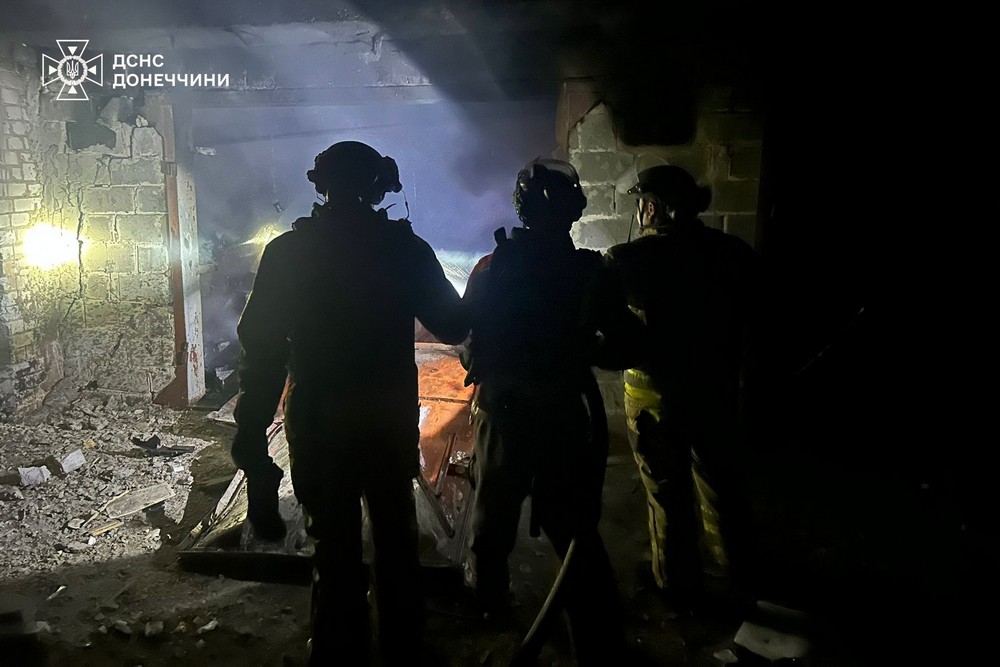Окупанти вдарили по багатоповерхівкам у Дружківці: поранили 7 людей, у тому числі дитину (фото)